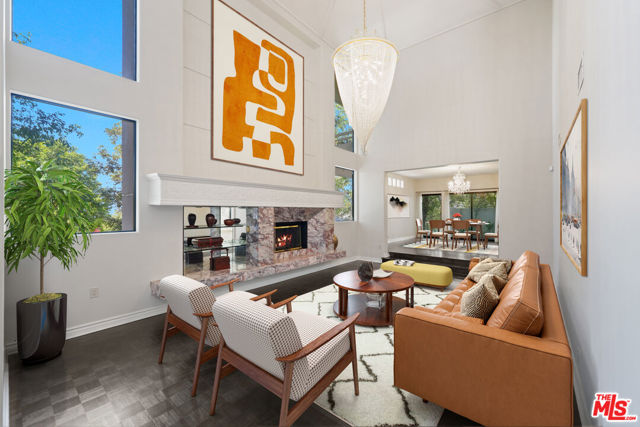 15656 Crownridge Place, Sherman Oaks CA: https://media.crmls.org/mediaz/24baac5b-f8a6-4ee4-a83e-ba6550241145.jpg