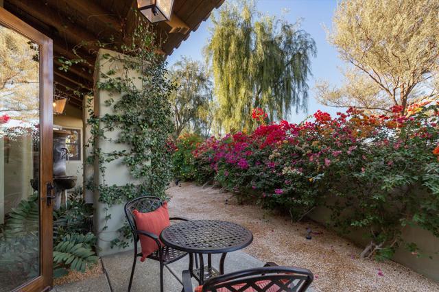 2489 Tuscany Heights Drive, Palm Springs CA: https://media.crmls.org/mediaz/24bad9fc-9648-4a30-8cef-c8e1967a553a.jpg