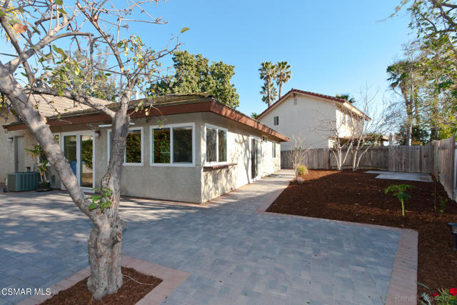 2743 Rustic Glen Drive, Thousand Oaks CA: https://media.crmls.org/mediaz/24bb0c17-e569-4f3a-9e51-c635f07f6011.jpg