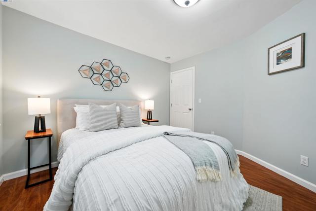 2539 Grande Vista Ave, Oakland CA: https://media.crmls.org/mediaz/24bbb57b-aadb-46c8-acb7-1b14cf17aaca.jpg