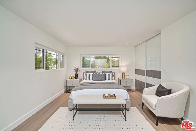 1641 Tower Grove Drive, Beverly Hills CA: https://media.crmls.org/mediaz/24bbc632-01d1-4742-909c-c773be73520b.jpg