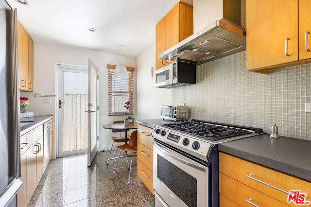3120 Broadway photo 7