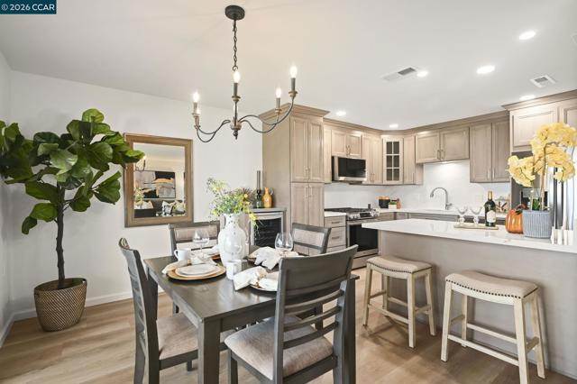 1508 Canyonwood Ct, Walnut Creek CA: https://media.crmls.org/mediaz/24bd0da2-a92b-4f7f-8846-b5e07ab01700.jpg