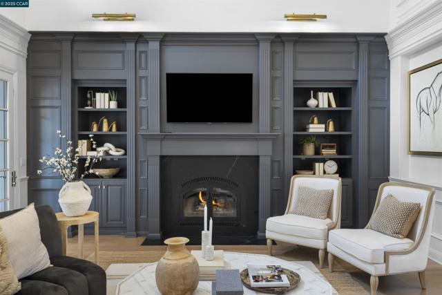 1826 Alameda Diablo, Diablo CA: https://media.crmls.org/mediaz/24bd2e6e-baa3-4270-851f-81bc5fee0bec.jpg