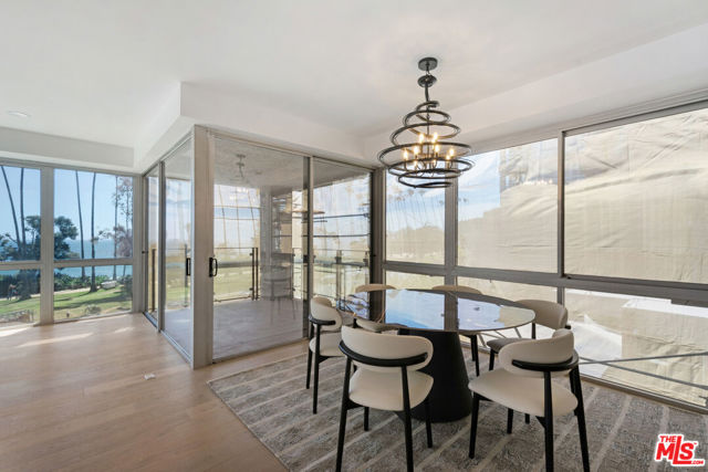 515 Ocean Avenue, Santa Monica CA: https://media.crmls.org/mediaz/24bd7b2a-d10e-41b9-ab7a-14075c3f9293.jpg