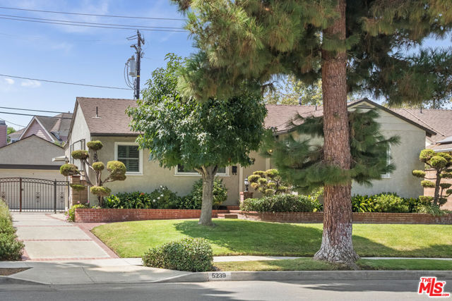 5239 Dobson Way photo 2
