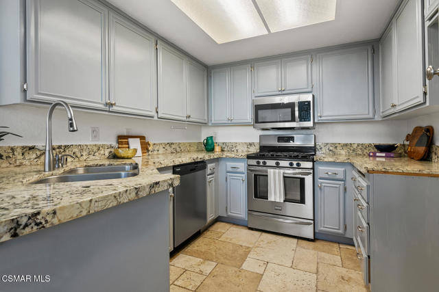 866 Paseo Tosamar, Camarillo CA: https://media.crmls.org/mediaz/24bdf9d2-4972-43bb-a1ba-a2112a5420b3.jpg