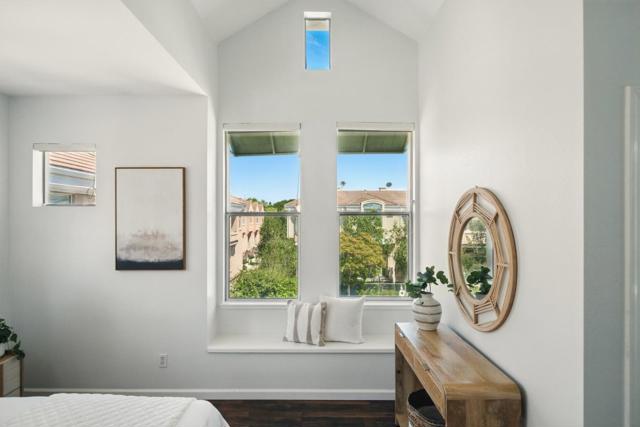 135 Frederick Court, Mountain View CA: https://media.crmls.org/mediaz/24be2c11-e50f-4de2-a569-9736eb60ce04.jpg