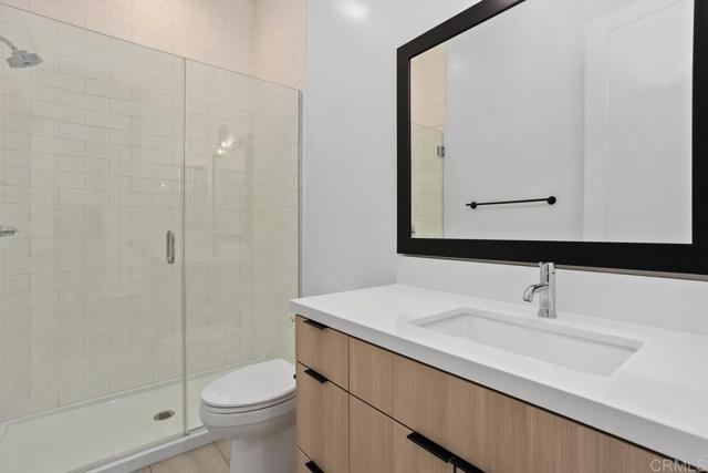Detail Gallery Image 11 of 39 For 1208 Stonemark Place #MAIN HOUSE,  Vista,  CA 92081 - 6 Beds | 5 Baths