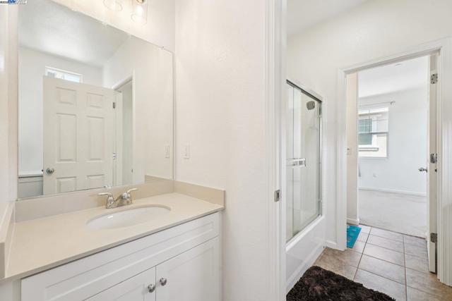 4778 Hawkins St, Antioch CA: https://media.crmls.org/mediaz/24beb620-7f77-4c97-9208-84e97a6ac891.jpg