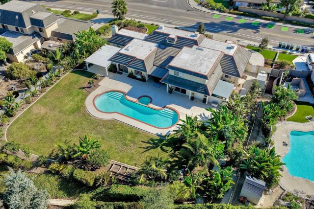 Detail Gallery Image 4 of 40 For 1234 Lupine Hills Dr, Vista,  CA 92081 - 4 Beds | 2/1 Baths