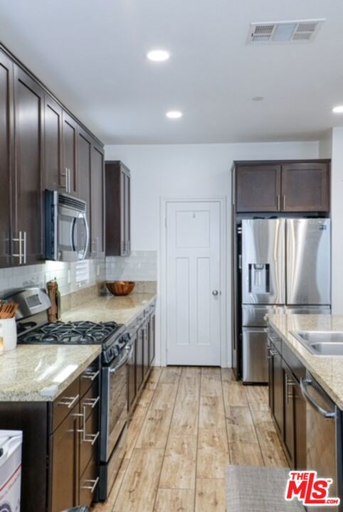 8628 KINSLEY Court photo 4