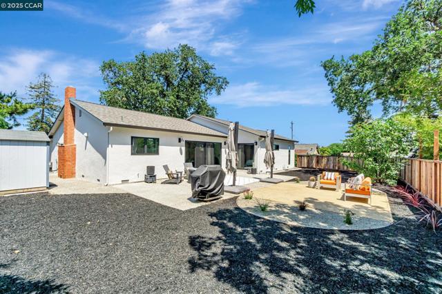 503 Vine Hill Way, Martinez CA: https://media.crmls.org/mediaz/24c09da3-6404-48c0-80d3-9888b58fc7b7.jpg