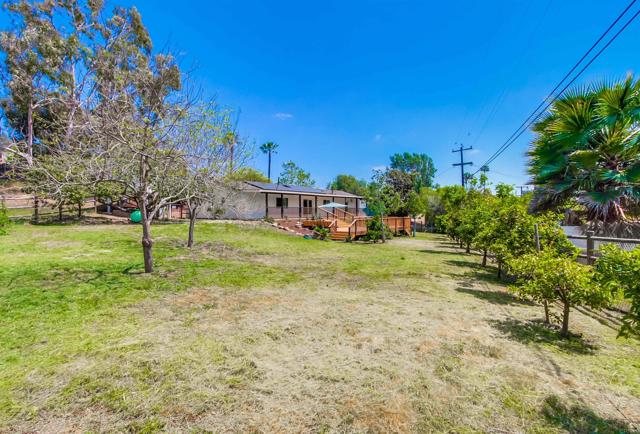 2167 Reineman Road, Fallbrook CA: https://media.crmls.org/mediaz/24c0b8d1-1125-4df4-840e-46e436d2b0dc.jpg