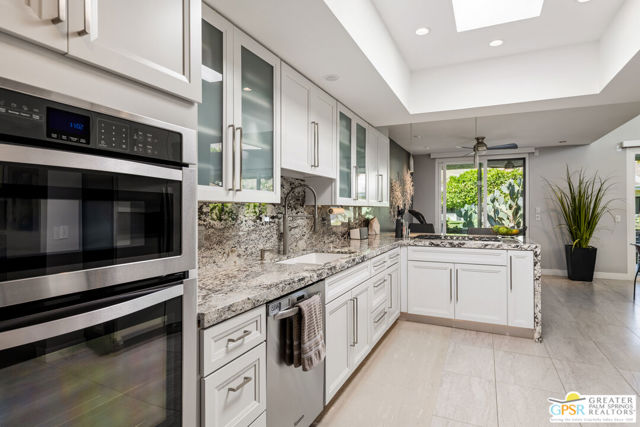 1566 Cabildo Circle, Palm Springs, CA 92264