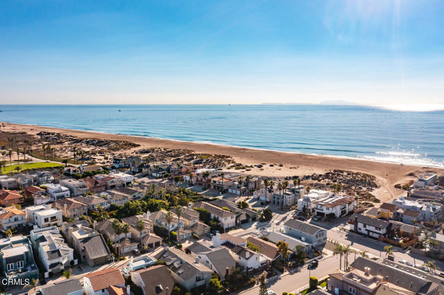 5040 Island View Street, Oxnard CA: https://media.crmls.org/mediaz/24c14505-5d9e-4f15-984f-480a3ed098f1.jpg