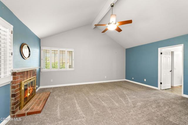 3581 Rachael Avenue, Simi Valley CA: https://media.crmls.org/mediaz/24c1e496-4995-43e3-b1b8-52e5af57ad22.jpg