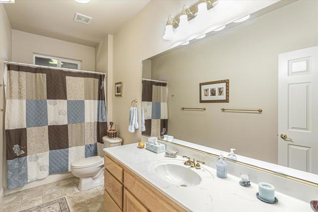 Image 28 of 40 For 8585 Whispering Oaks Rd
