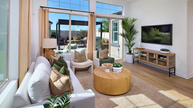 12555 Taylor Way, San Diego CA: https://media.crmls.org/mediaz/24c2f627-bcee-42fb-88e4-5b14b399f04b.jpg