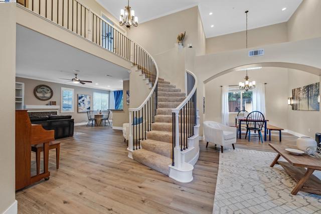 1787 Maralisa Lane, Livermore CA: https://media.crmls.org/mediaz/24c33e91-8802-4339-8499-696b0d2b4ec3.jpg