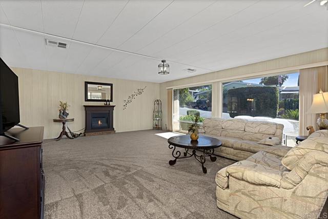 Detail Gallery Image 7 of 36 For 18218 Paradise Mountain Rd Spc 129 #SPACE 129,  Valley Center,  CA 92082 - 2 Beds | 2 Baths