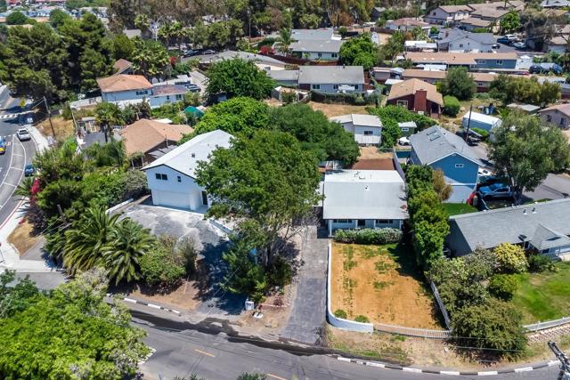 440 448 W Los Angeles Dr, Vista CA: https://media.crmls.org/mediaz/24c3ab39-e0e2-419e-825b-e11aee67473c.jpg