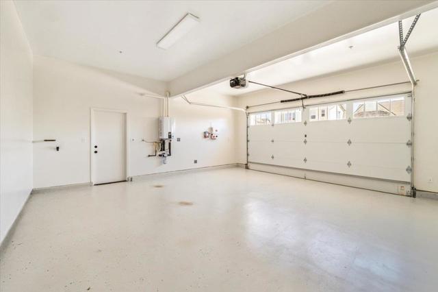 465 Russell Way, Marina CA: https://media.crmls.org/mediaz/24c42e4b-7111-4f96-8512-91145371b32b.jpg