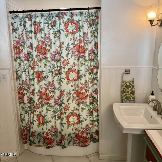 Detail Gallery Image 23 of 54 For 2013 El Vista Ct, Glendale,  CA 91208 - 3 Beds | 3 Baths