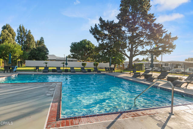 Detail Gallery Image 37 of 40 For 24 via Rosal #24,  Camarillo,  CA 93012 - 2 Beds | 2 Baths