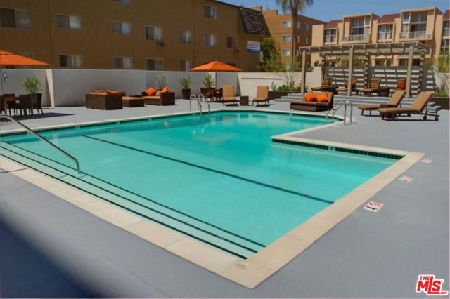3460 W 7th Street, Los Angeles CA: https://media.crmls.org/mediaz/24c57b4a-a873-4859-8178-9372bd42aad7.jpg