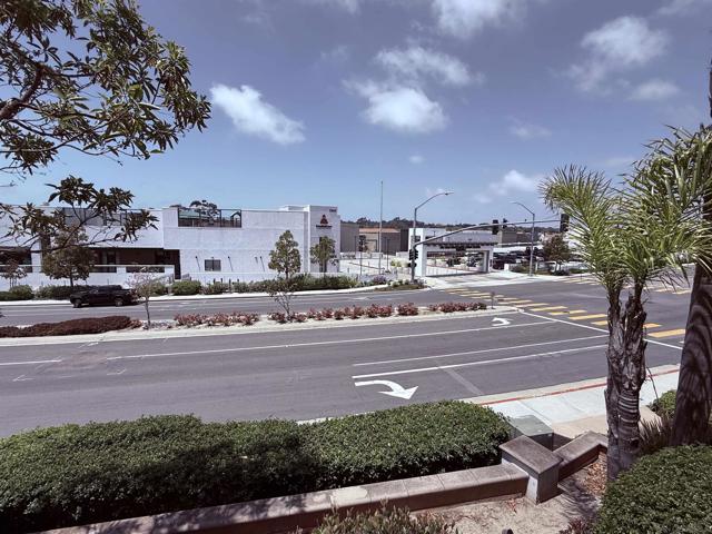 3857 Pell Pl, San Diego CA: https://media.crmls.org/mediaz/24c5ef54-2900-4010-a93a-4659d1d5ccc1.jpg
