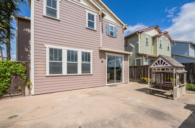 271 Azalea Place, Soledad CA: https://media.crmls.org/mediaz/24c639dc-cdb8-4a2f-99e8-1f46ad971a48.jpg