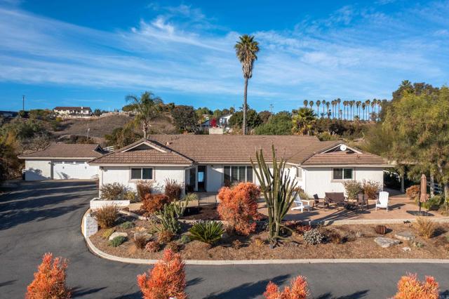 Detail Gallery Image 2 of 38 For 31555 Cottontail Lane, Bonsall,  CA 92003 - 3 Beds | 2/1 Baths