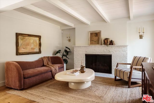 1410 Stanford Drive, Glendale CA: https://media.crmls.org/mediaz/24c74c97-239d-4a95-a89a-0b8c55d80bbb.jpg