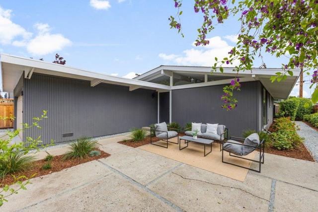 385 Cronin Drive, Santa Clara CA: https://media.crmls.org/mediaz/24c8a98e-0689-4504-9e30-dc04b45fdc1a.jpg