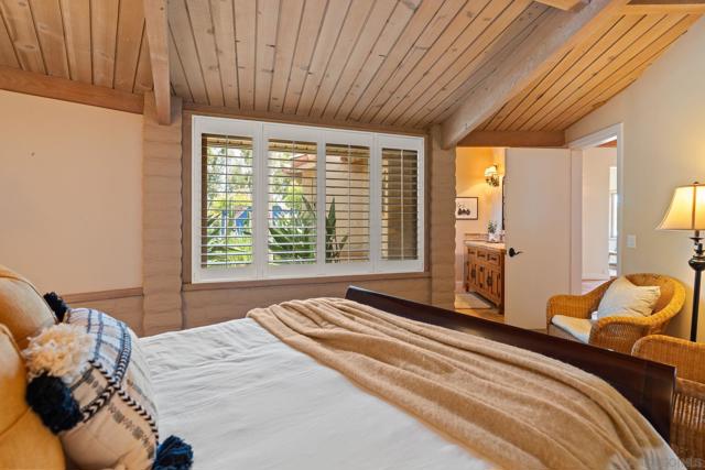 17216 & 17218 La Brisa, Rancho Santa Fe CA: https://media.crmls.org/mediaz/24c8e435-06bb-4256-8817-32aff9329ab2.jpg