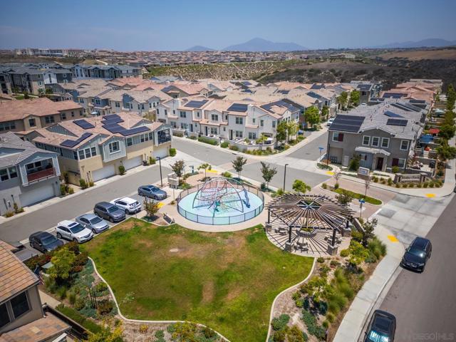 1257 Calle Datura, Chula Vista CA: https://media.crmls.org/mediaz/24c93846-7f92-4c4c-9055-ce0042731253.jpg