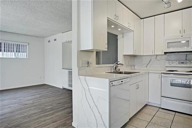 1112 1118 Thomas Avenue, San Diego CA: https://media.crmls.org/mediaz/24c93d4f-e0d2-42bd-902d-473f18fb7c35.jpg