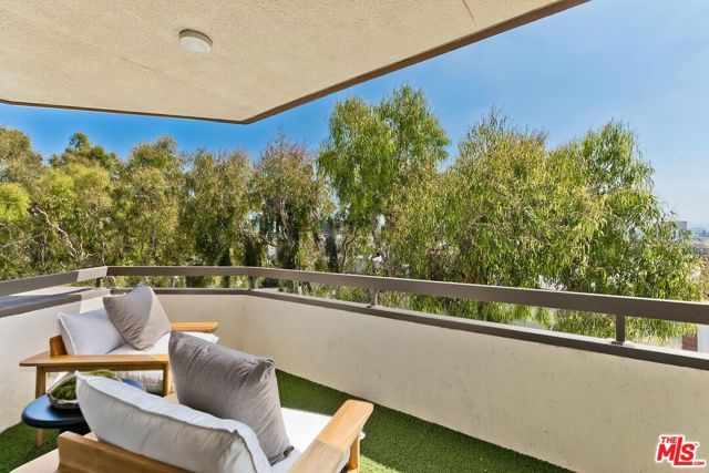 2 Bed Home for Sale in Beverly Hills, California