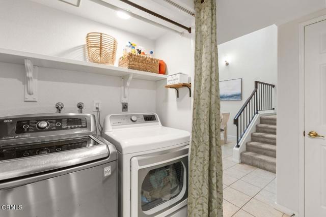 Detail Gallery Image 8 of 28 For 238 Camino Toluca, Camarillo,  CA 93010 - 2 Beds | 2/1 Baths