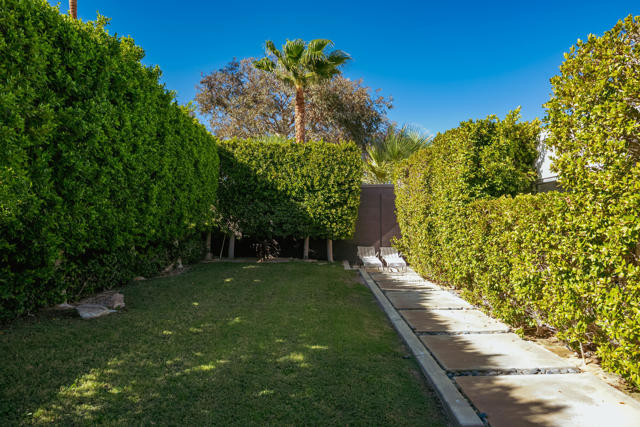 503 E Laurel Circle, Palm Springs, CA 92262