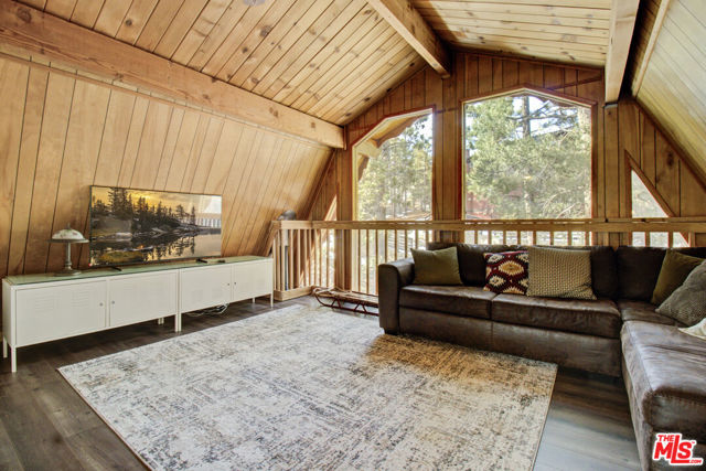 612 Kean Way, Big Bear City CA: https://media.crmls.org/mediaz/24c9c1ac-0c95-485c-aea5-ab89fea9d570.jpg