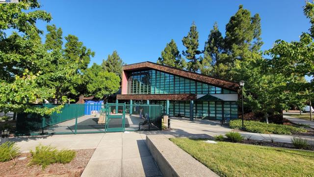 46762 Winema Cmn, Fremont CA: https://media.crmls.org/mediaz/24cad9bd-ebaa-4334-9c4b-09d688f2fb5f.jpg