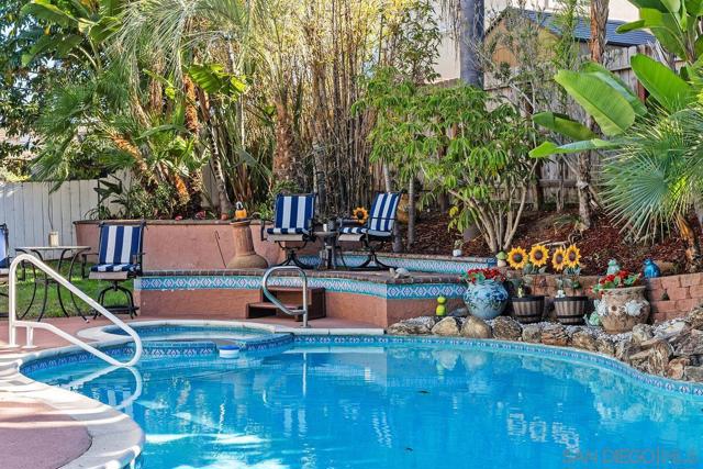 4475 Saint Andrews Place, Oceanside CA: https://media.crmls.org/mediaz/24cc320b-035d-4299-8bac-648ee823faeb.jpg