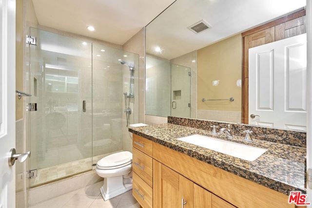 13078 Mindanao Way, Marina del Rey CA: https://media.crmls.org/mediaz/24cc4f58-8811-47e0-afc7-afbc7c2eda07.jpg