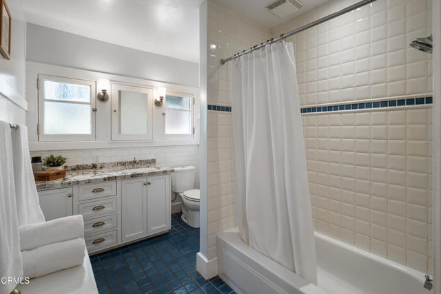 1036 N Chester Avenue, Pasadena CA: https://media.crmls.org/mediaz/24cc6401-c966-443f-8831-3888a944b5ee.jpg