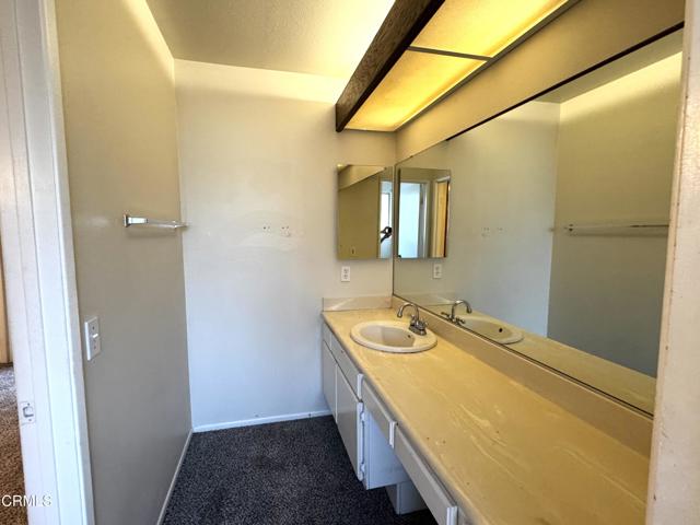 Detail Gallery Image 9 of 15 For 14885 Campus Park Dr #C,  Moorpark,  CA 93021 - 4 Beds | 3 Baths