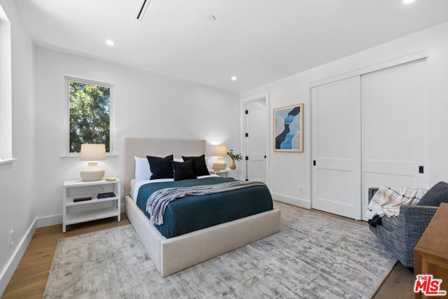 2590 Amherst Avenue, Los Angeles CA: https://media.crmls.org/mediaz/24ce16a1-f4c4-4db6-9d0e-f2f4b17bd93e.jpg