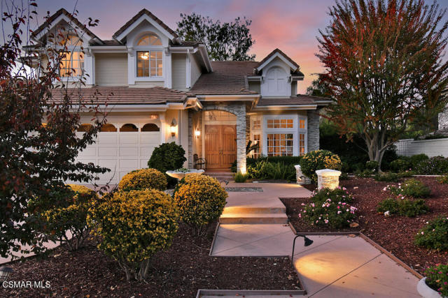 31775 Oak Ranch Court, Westlake Village CA: https://media.crmls.org/mediaz/24ce79a5-8e05-4488-a24e-646d3c9a904c.jpg