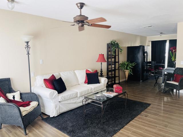 72725 Jack Kramer Lane, Palm Desert CA: https://media.crmls.org/mediaz/24ce81c7-d6da-46dc-8ce8-5bbec79470f9.jpg